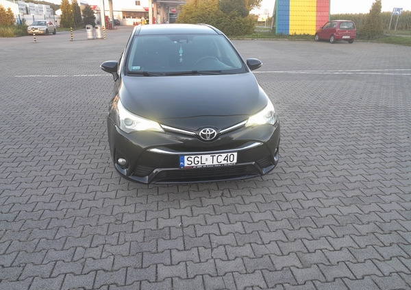Toyota Avensis cena 49900 przebieg: 173526, rok produkcji 2017 z Odolanów małe 29